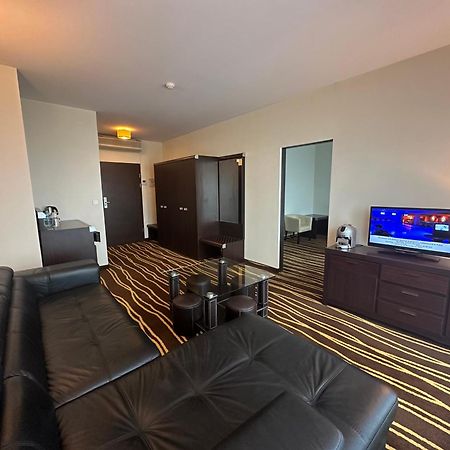 Hotel Business Faltom Gdynia Rumia Dış mekan fotoğraf