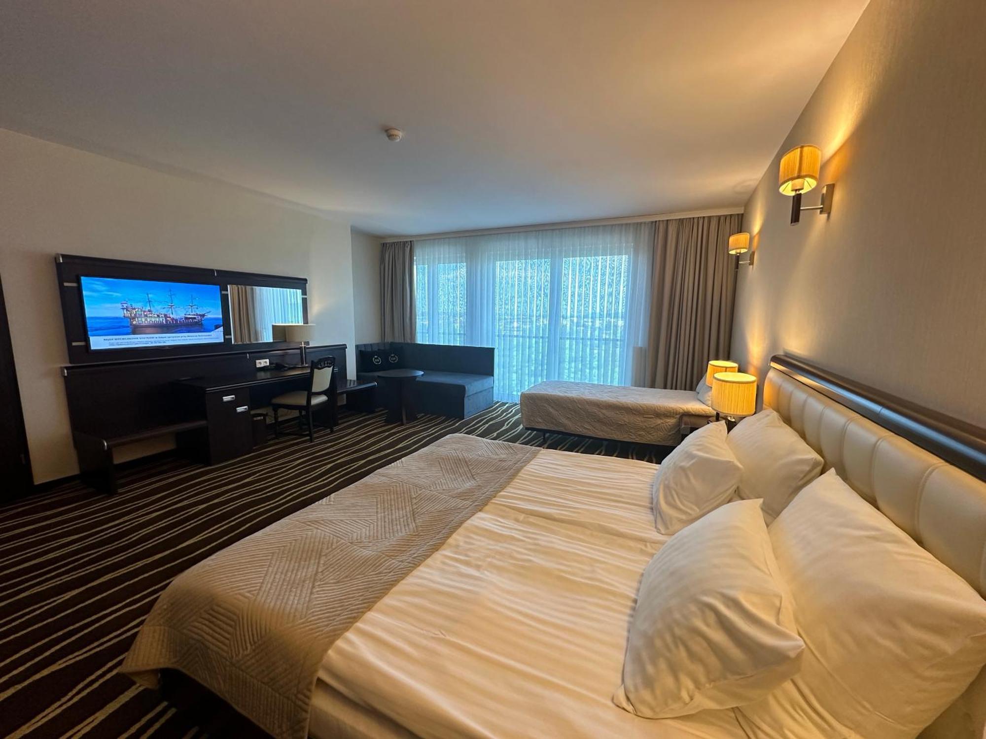 Hotel Business Faltom Gdynia Rumia Dış mekan fotoğraf